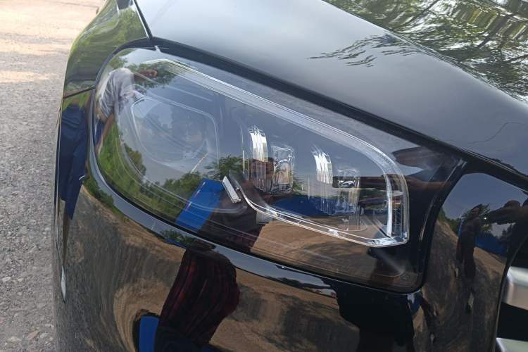 Used Mercedes-Benz GLS 2024 GLS 450 4MATIC Luxury Model Right Front Headlight