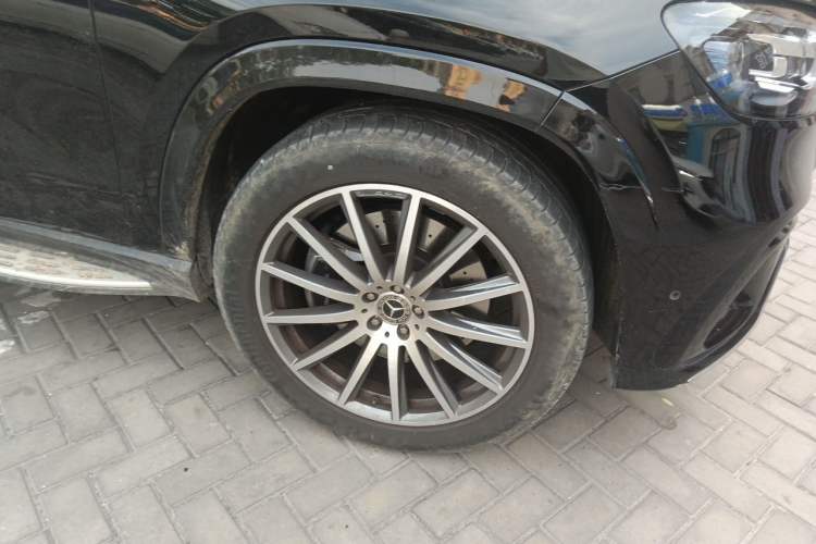 Used Mercedes-Benz GLS 2024 GLS 450 4MATIC Luxury Model Right Front Wheel Hub