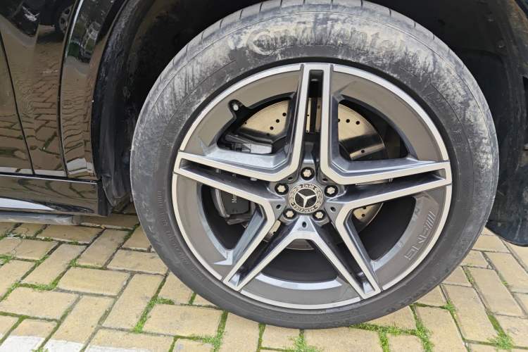 Used Mercedes-Benz GLS 2024 GLS 450 4MATIC Stylish Model Right Front Wheel Hub