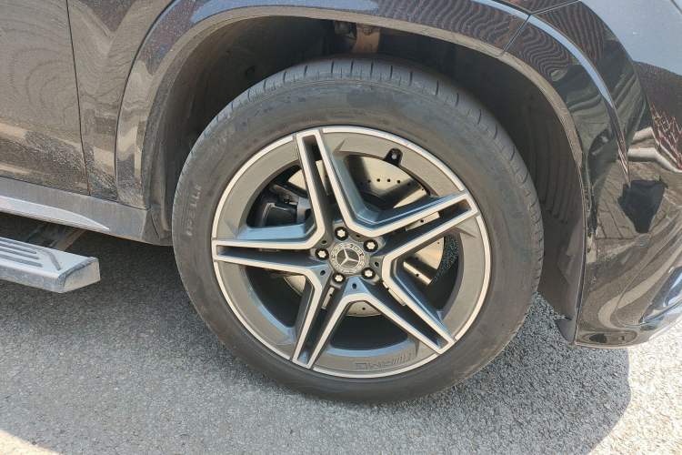 Used Mercedes-Benz GLS 2024 GLS 450 4MATIC Stylish Model Right Front Wheel Hub