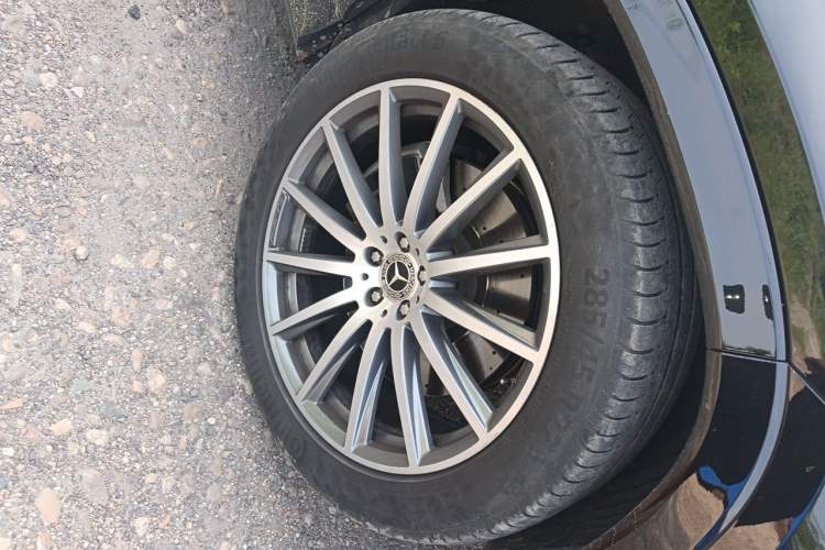 Used Mercedes-Benz GLS 2024 GLS 450 4MATIC Luxury Model Right Front Wheel Hub
