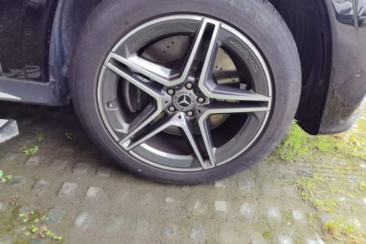 Used Mercedes-Benz GLS 2024 GLS 450 4MATIC Stylish Model Right Front Wheel Hub