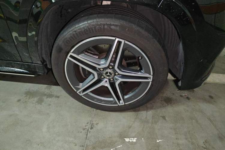Used Mercedes-Benz GLS 2024 GLS 450 4MATIC Stylish Model Right Front Wheel Hub