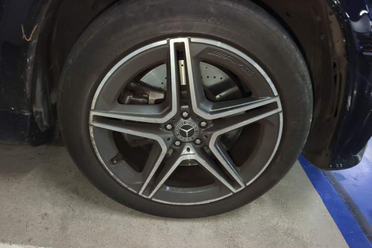 Used Mercedes-Benz GLS 2024 GLS 450 4MATIC Stylish Model Right Front Wheel Hub