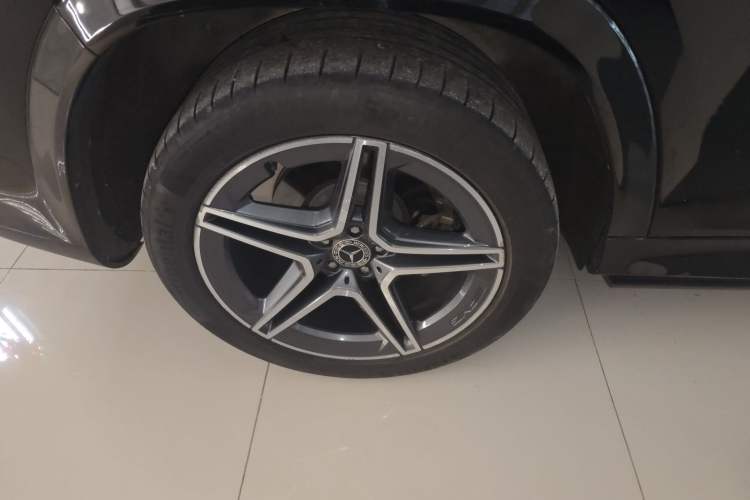 Used Mercedes-Benz GLS 2024 GLS 450 4MATIC Stylish Model Right Rear Wheel Hub