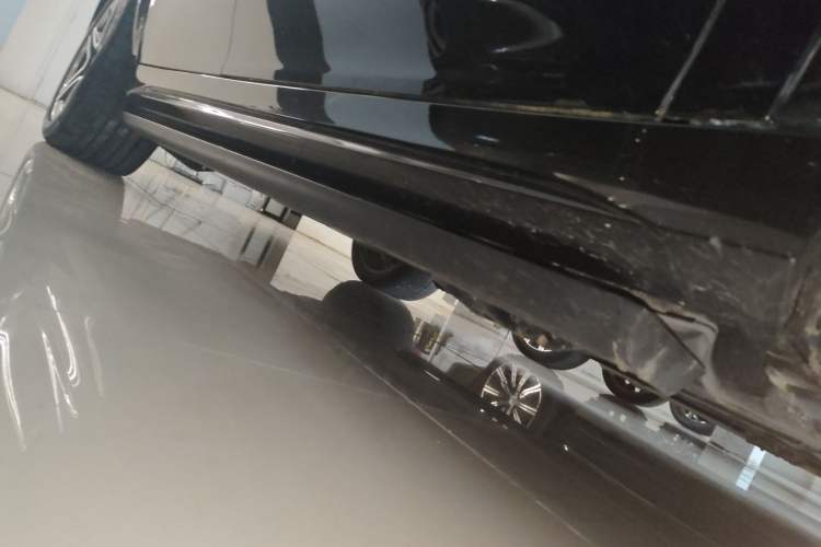 Used Mercedes-Benz GLS 2024 GLS 450 4MATIC Stylish Model Right Side Sill