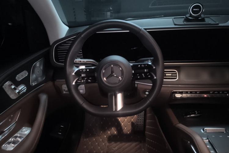 Used Mercedes-Benz GLS 2024 GLS 450 4MATIC Stylish Model Steering Wheel