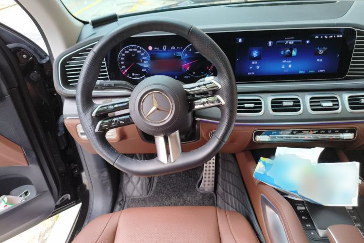 Used Mercedes-Benz GLS 2024 GLS 450 4MATIC Stylish Model Steering Wheel