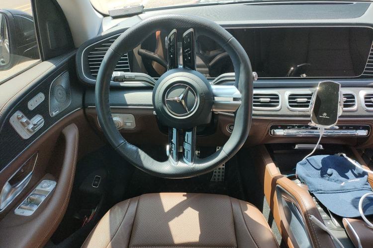 Used Mercedes-Benz GLS 2024 GLS 450 4MATIC Stylish Model Steering Wheel