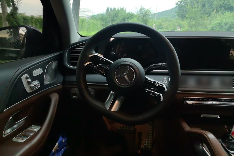 Used Mercedes-Benz GLS 2024 GLS 450 4MATIC Stylish Model Steering Wheel