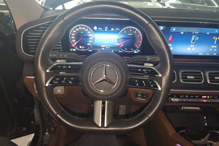 Used Mercedes-Benz GLS 2024 GLS 450 4MATIC Stylish Model Steering Wheel