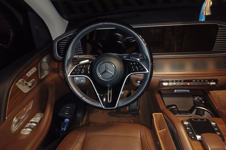 Used Mercedes-Benz GLS 2024 GLS 450 4MATIC Luxury Model Steering Wheel
