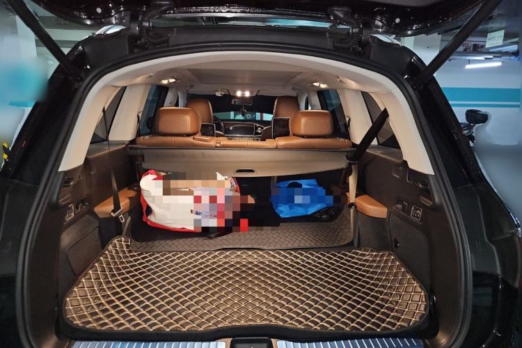 Used Mercedes-Benz GLS 2024 GLS 450 4MATIC Luxury Model Trunk