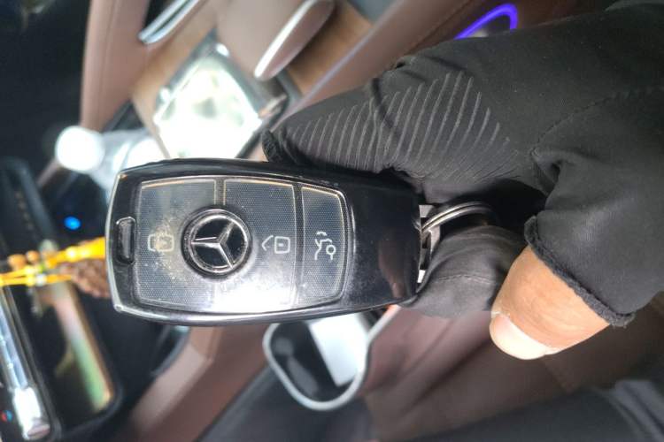 Used Mercedes-Benz GLS 2024 GLS 450 4MATIC Luxury Model Vehicle Key
