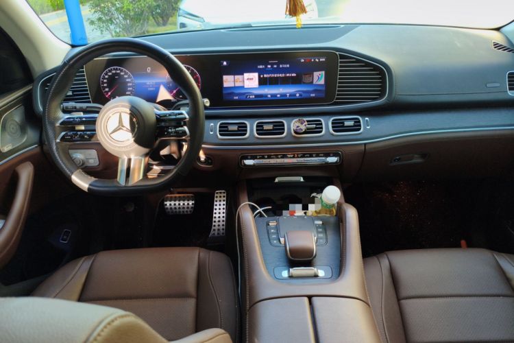 Used Mercedes-Benz GLS 2024 GLS 450 4MATIC Stylish Model Center Console