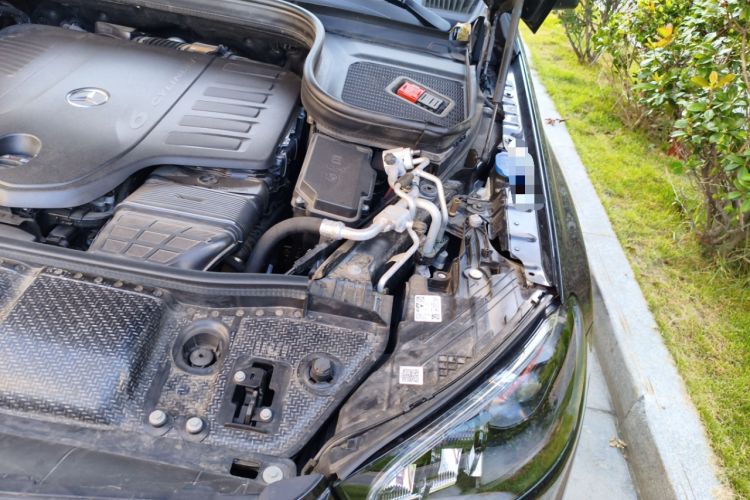Used Mercedes-Benz GLS 2024 GLS 450 4MATIC Stylish Model Engine Bay Left