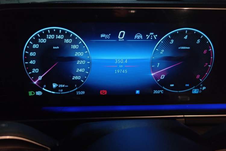 Used Mercedes-Benz GLS 2024 GLS 450 4MATIC Stylish Model Odometer Close Up