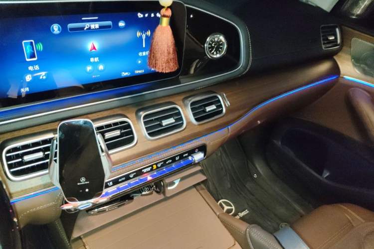 Used Mercedes-Benz GLS 2025 GLS 450 4MATIC Luxury Model Audio And AC Panel