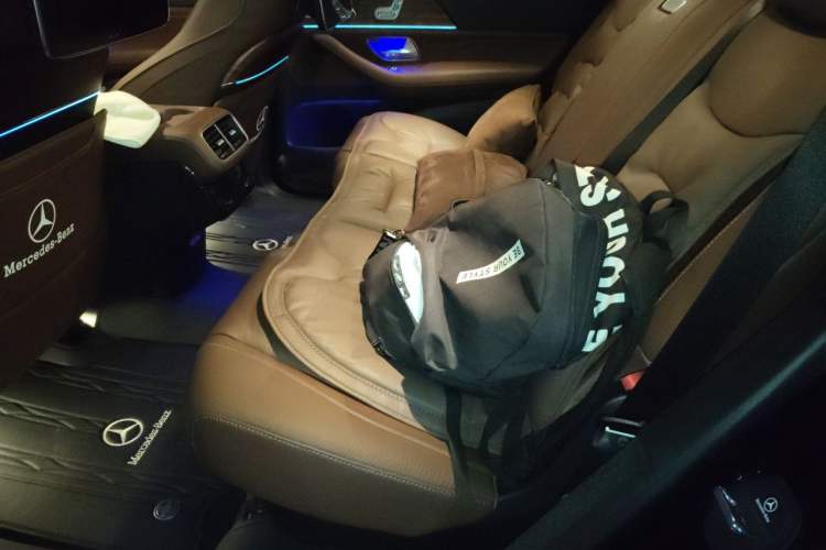 Used Mercedes-Benz GLS 2025 GLS 450 4MATIC Luxury Model Left Rear Seat