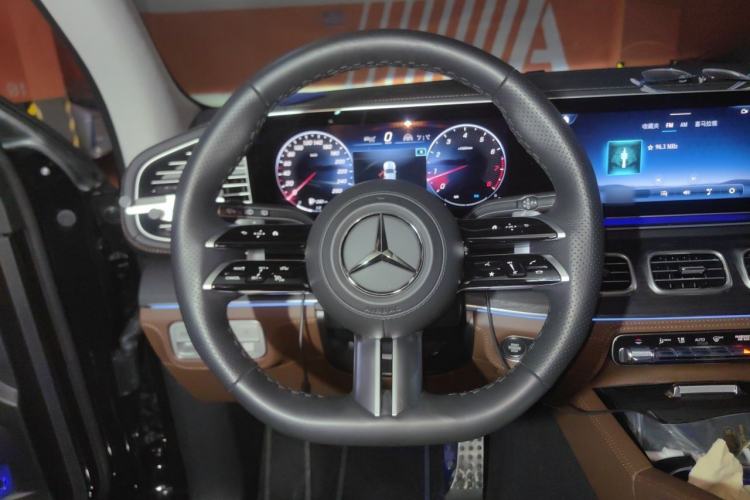 Used Mercedes-Benz GLS 2025 GLS 450 4MATIC Fashion Model Steering Wheel