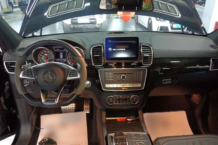 Used Mercedes-Benz GLS AMG 2017 AMG GLS 63 4MATIC Center Console