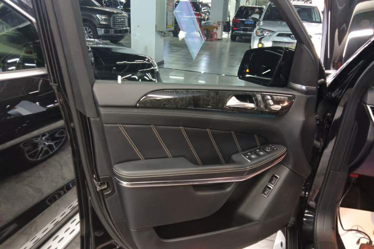 Used Mercedes-Benz GLS AMG 2017 AMG GLS 63 4MATIC Left Front Door Interior
