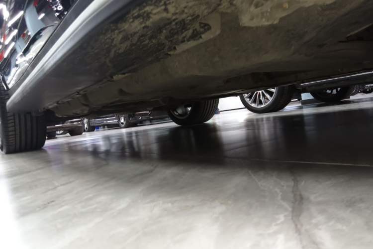 Used Mercedes-Benz GLS AMG 2017 AMG GLS 63 4MATIC Right Side Sill