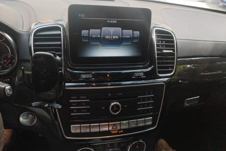 Used Mercedes-Benz GLS AMG 2016 AMG GLS 63 4MATIC Audio And AC Panel