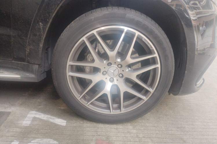Used Mercedes-Benz GLS AMG 2016 AMG GLS 63 4MATIC Right Front Wheel Hub