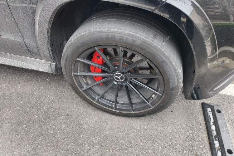 Used Mercedes-Benz GLS AMG 2016 AMG GLS 63 4MATIC Right Front Wheel Hub