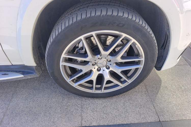 Used Mercedes-Benz GLS AMG 2016 AMG GLS 63 4MATIC Right Front Wheel Hub