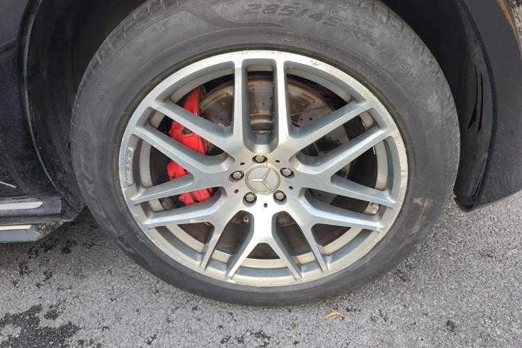Used Mercedes-Benz GLS AMG 2017 AMG GLS 63 4MATIC Right Front Wheel Hub