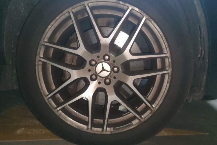 Used Mercedes-Benz GLS AMG 2017 AMG GLS 63 4MATIC Right Front Wheel Hub