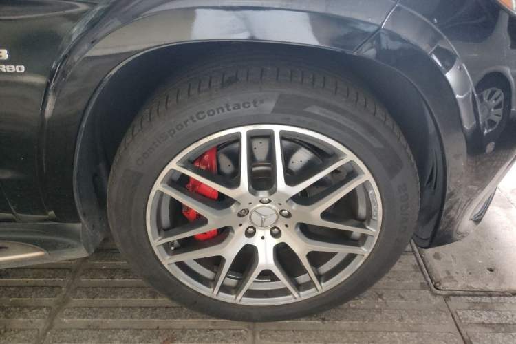 Used Mercedes-Benz GLS AMG 2017 AMG GLS 63 4MATIC Right Front Wheel Hub