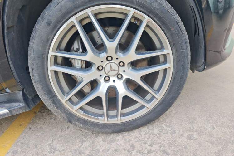 Used Mercedes-Benz GLS AMG 2017 AMG GLS 63 4MATIC Right Front Wheel Hub