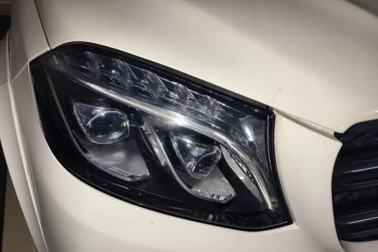 Used Mercedes-Benz GLS AMG 2017 AMG GLS 63 4MATIC Right Front Headlight
