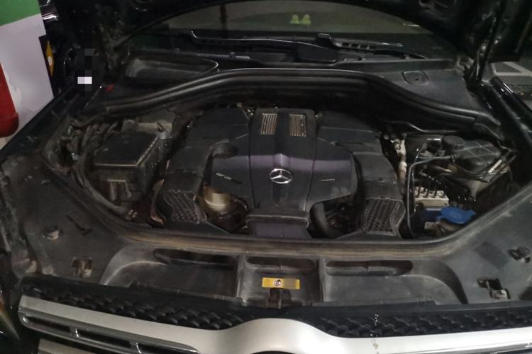 Used Mercedes-Benz GLS-Class  Engine Bay