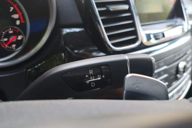 Used Mercedes-Benz GLS-Class  Gear Lever