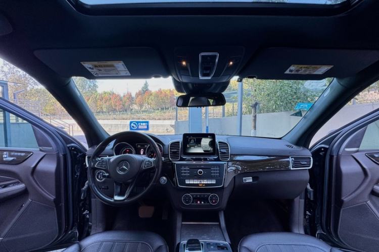 Used Mercedes-Benz GLS-Class  Interior 2