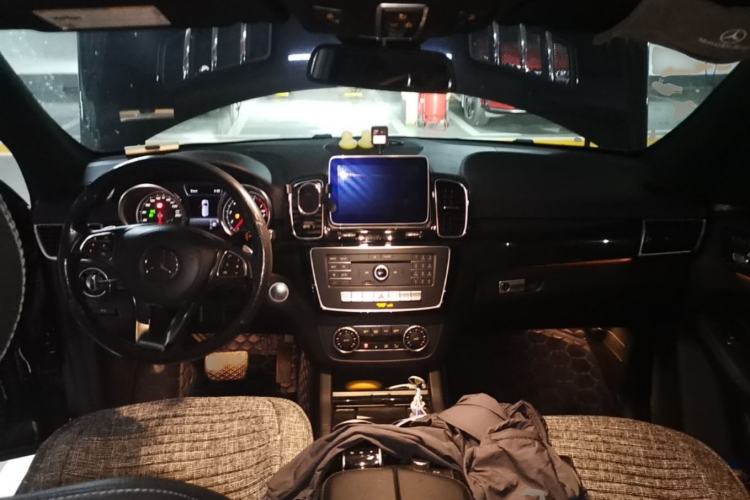 Used Mercedes-Benz GLS-Class  Interior 2
