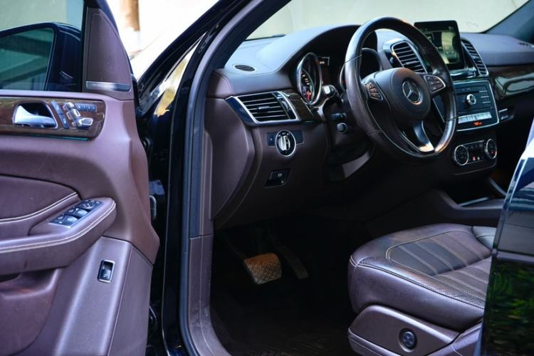 Used Mercedes-Benz GLS-Class  Interior 9