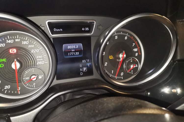 Used Mercedes-Benz GLS-Class  Odometer Close Up
