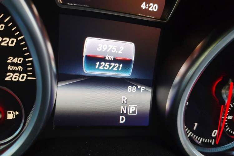 Used Mercedes-Benz GLS-Class  Odometer Close Up