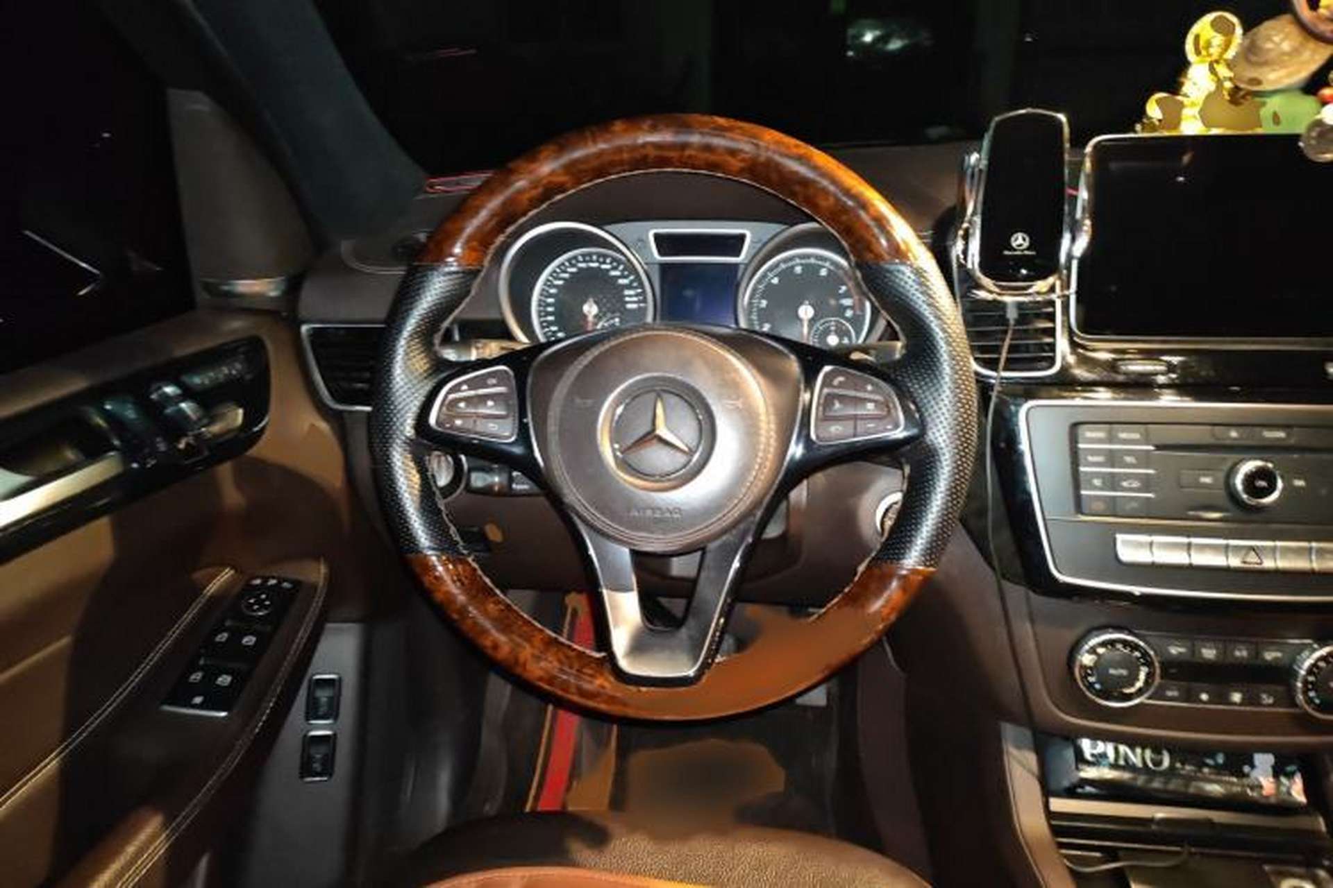 Used Mercedes-Benz GLS-Class  Steering Wheel