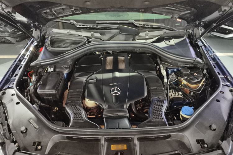 Used Mercedes-Benz GLS-Class  Engine Bay