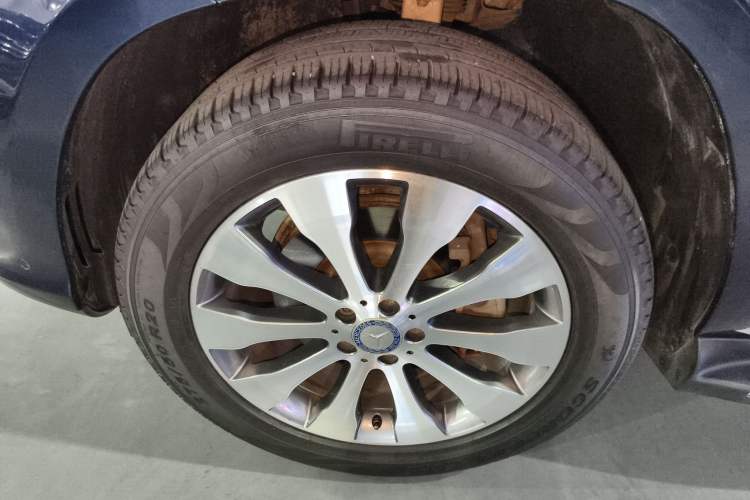 Used Mercedes-Benz GLS-Class  Exterior 4