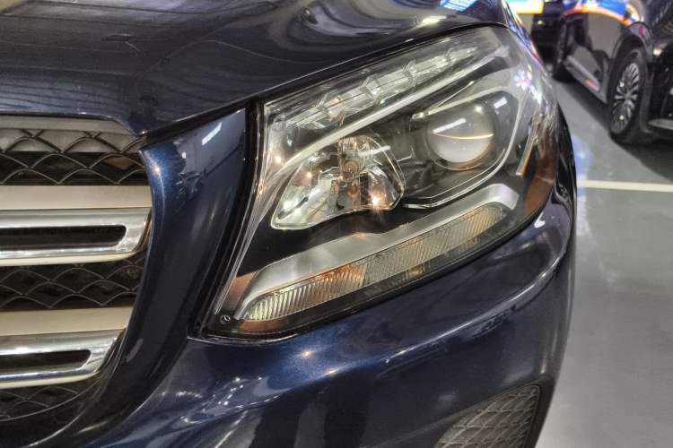 Used Mercedes-Benz GLS-Class  Left Front Headlight