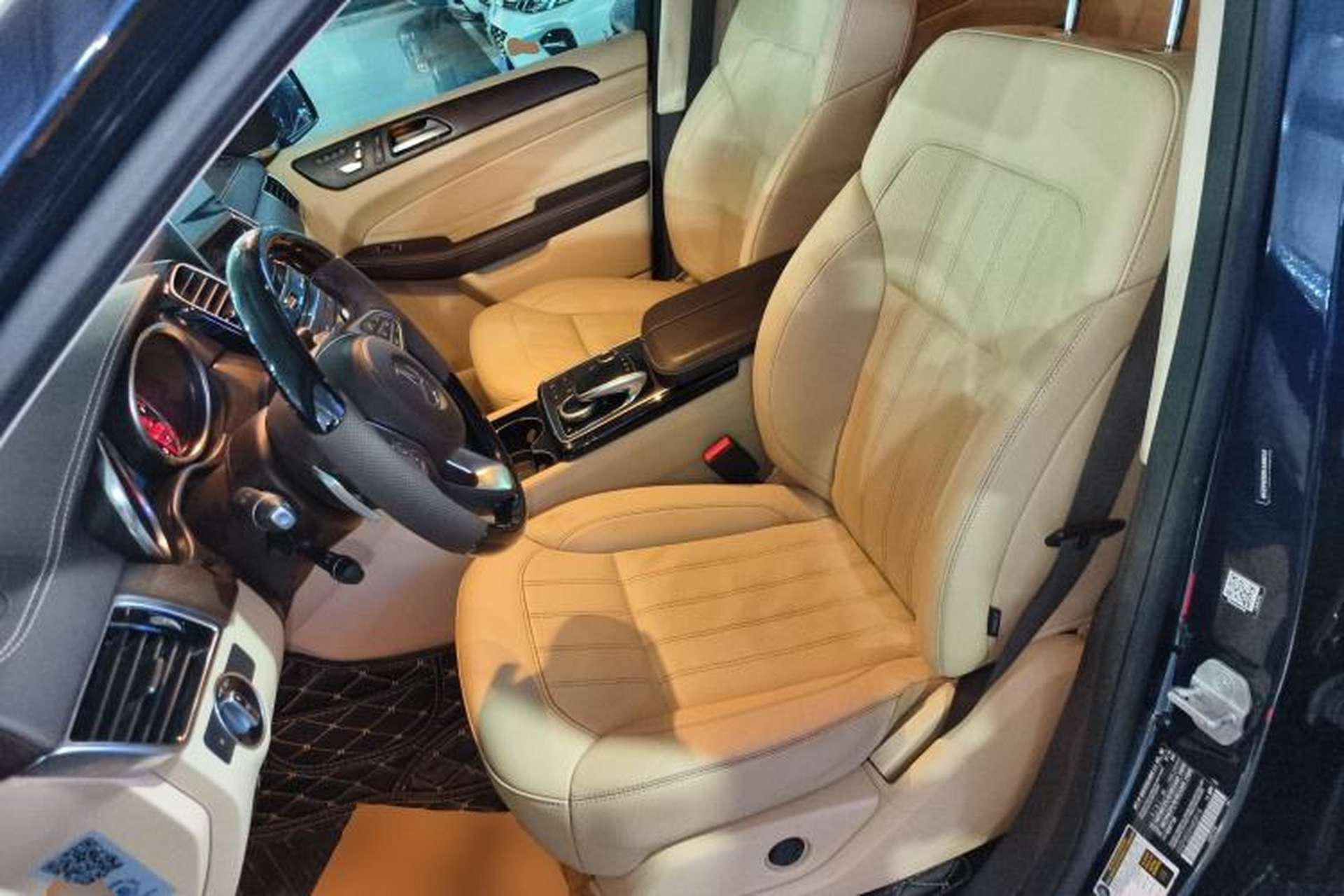 Used Mercedes-Benz GLS-Class  Left Front Seat