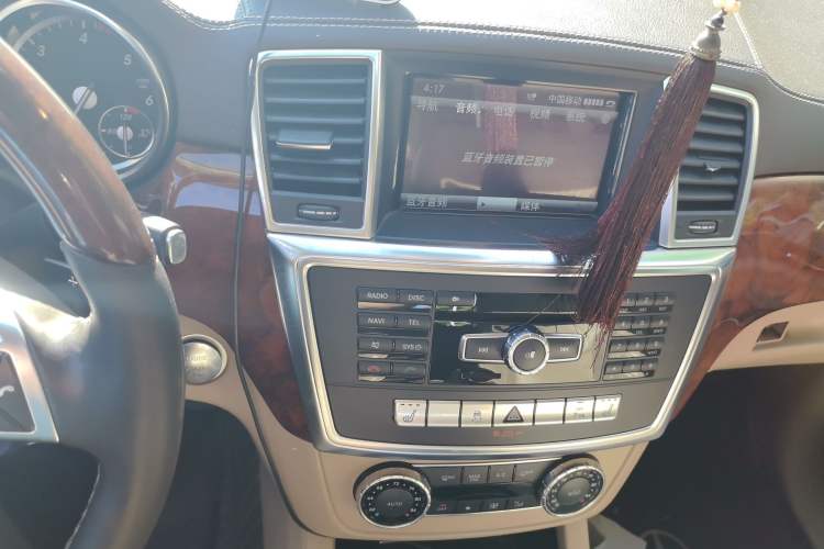 Used Mercedes-Benz GLS-Class  Audio And AC Panel