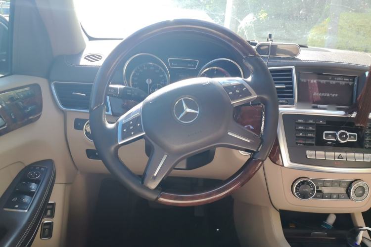 Used Mercedes-Benz GLS-Class  Steering Wheel
